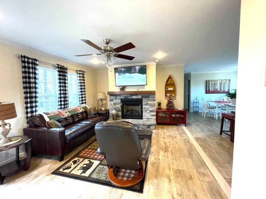 לייק לור Mountain Views, Pets Welcome-Lake And River Access מראה חיצוני תמונה